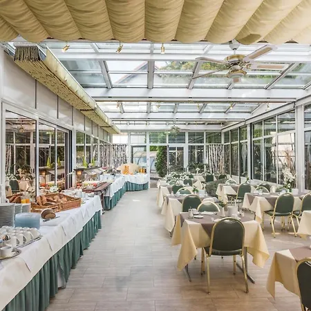 מלון Am Schlosspark 4*