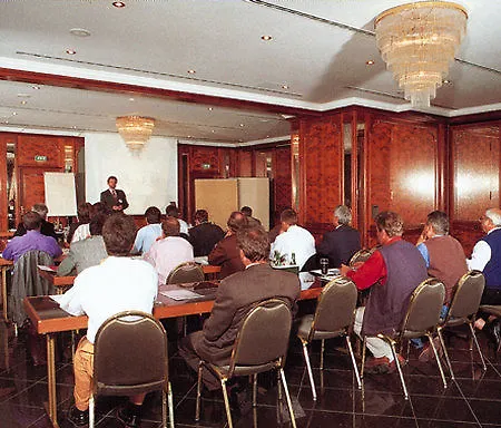 מלון Am Schlosspark 4*