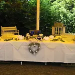 ホテル Am Schlosspark イスマニング