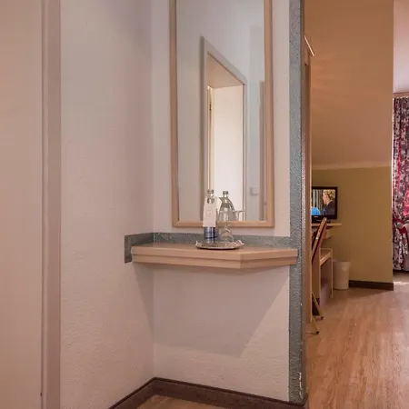 Am Schlosspark Отель 4*