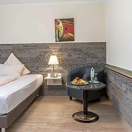 Am Schlosspark 호텔 4*