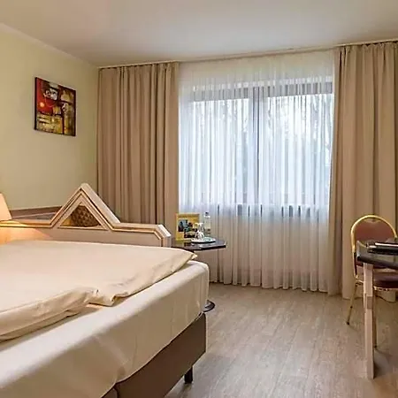 Am Schlosspark Hotel 4*
