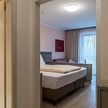 Hotel Am Schlosspark 4*